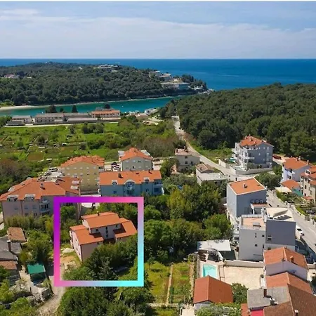 Apartment Tomas Near The Pula