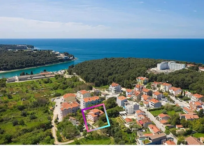 Tomas Near The 普拉