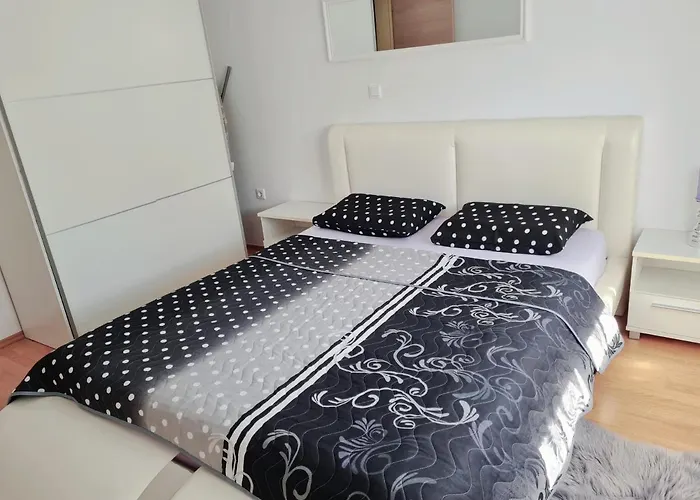 公寓 Tomas Near The