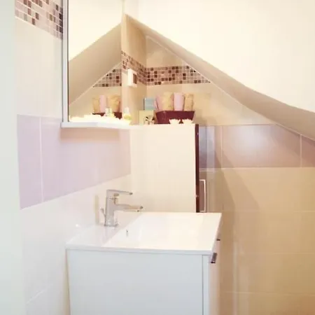 Apartament Tomas Near The